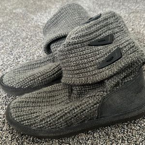 Gray knit BearPaw boots